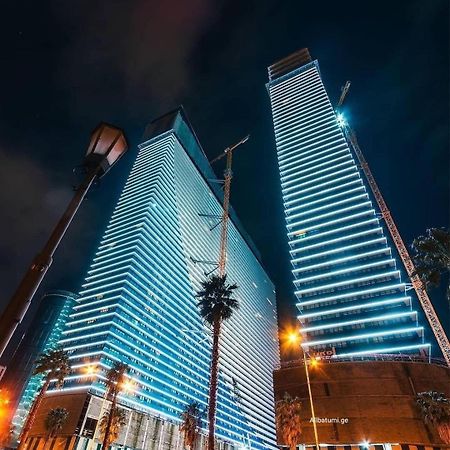 Orbi City Amazing Apartments Batumi Esterno foto