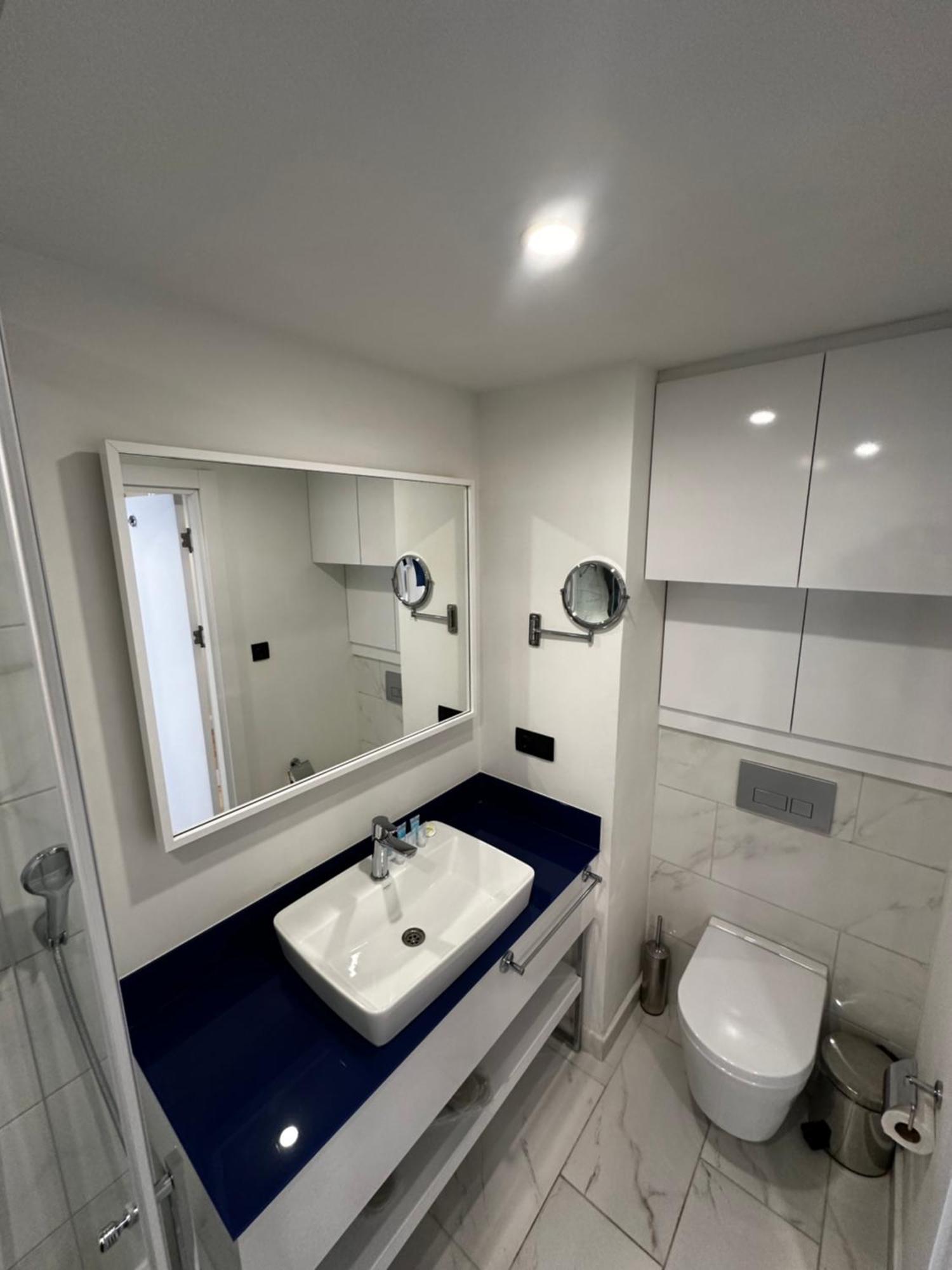 Orbi City Amazing Apartments Batumi Esterno foto