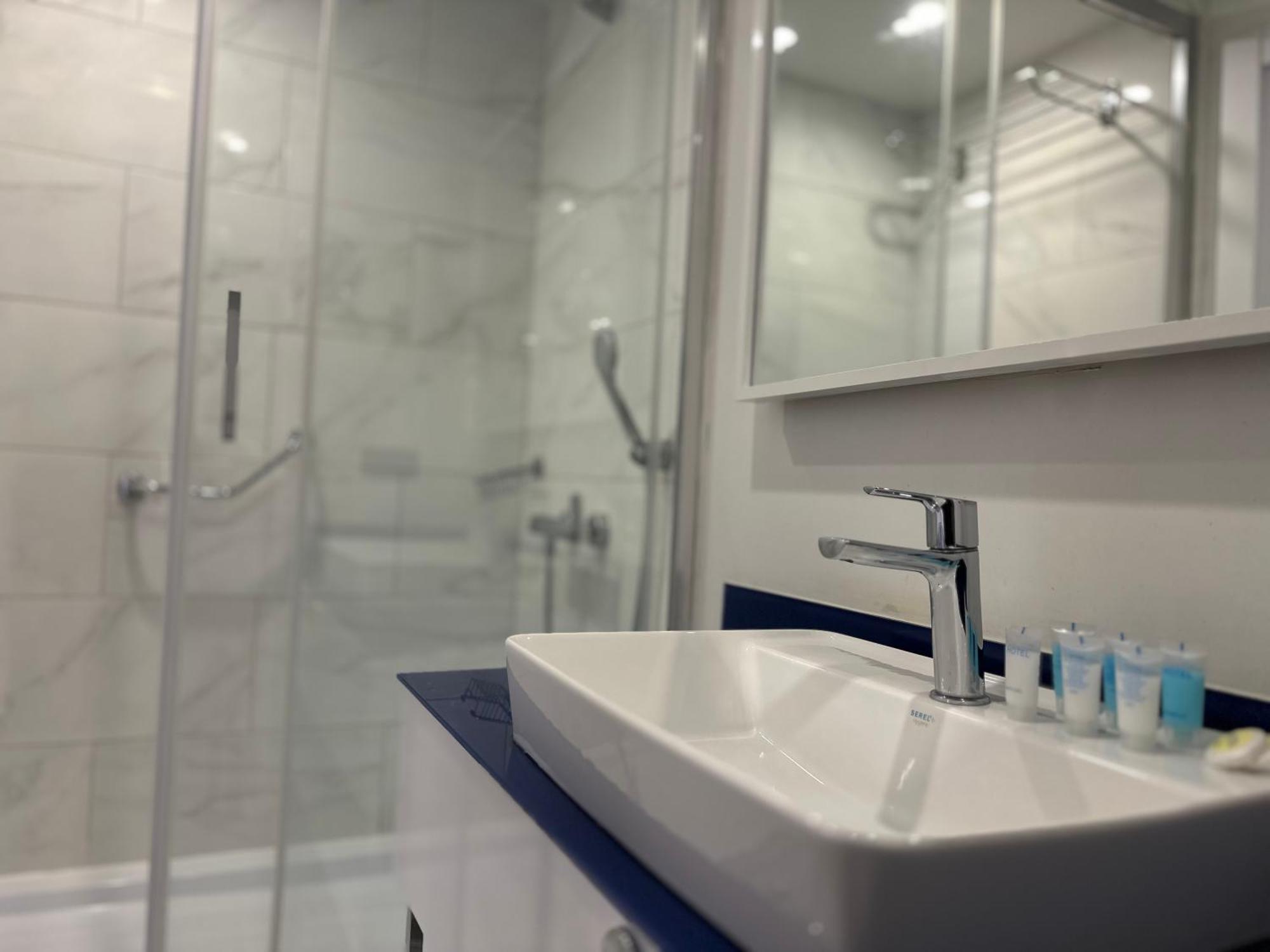 Orbi City Amazing Apartments Batumi Esterno foto